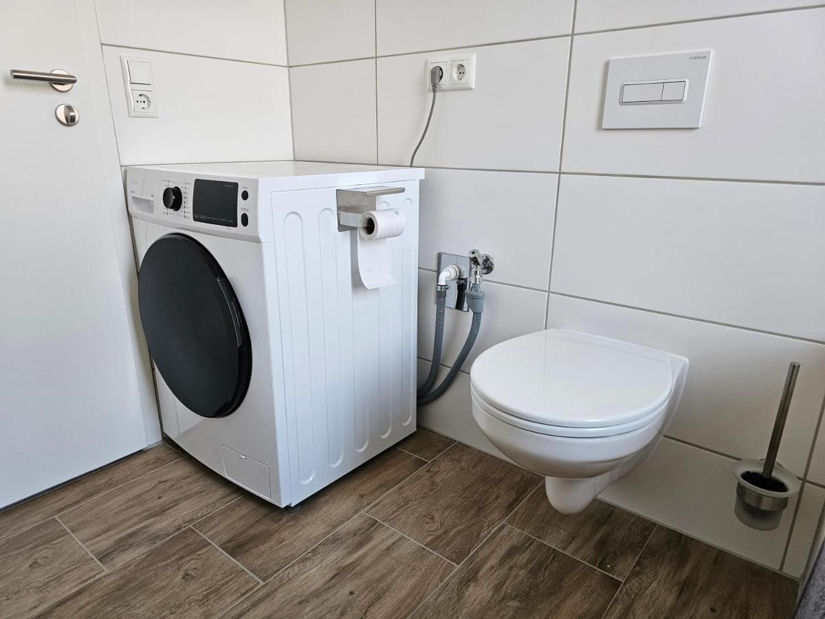 Schoene Grosse Ferienwohnung 79M2 Und 2 Baeder, Zentrumnah, 2Og แอร์ฟวร์ท ภายนอก รูปภาพ