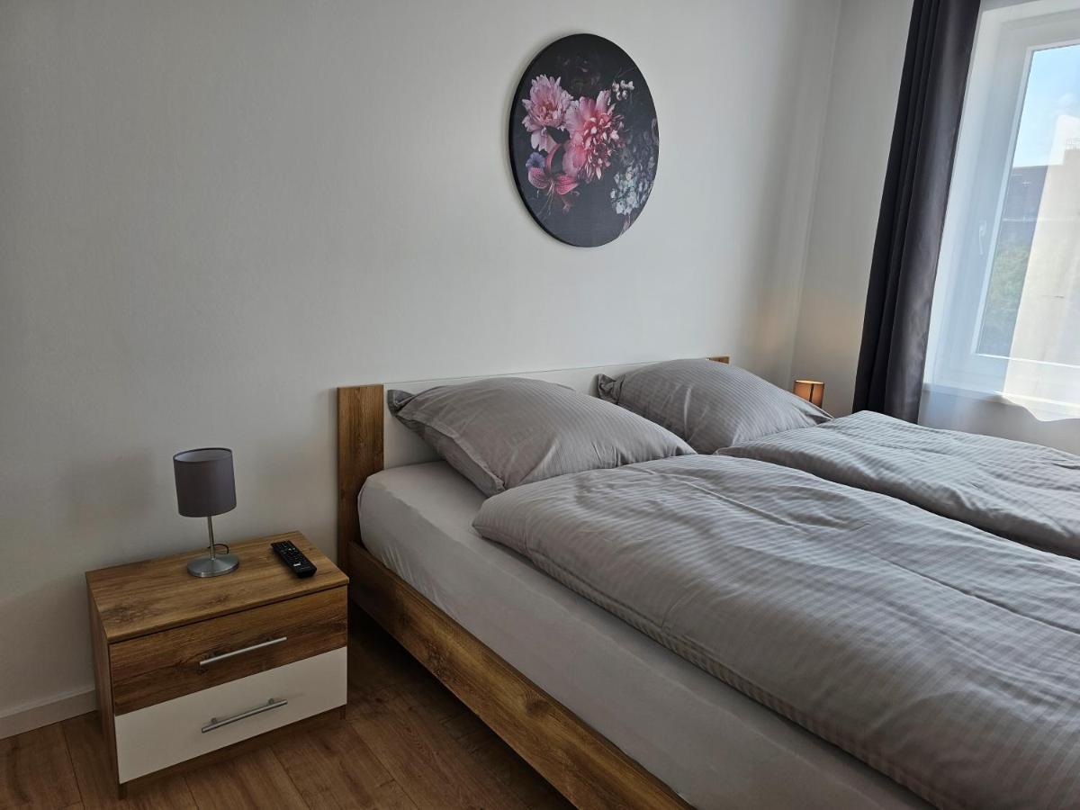 Schoene Grosse Ferienwohnung 79M2 Und 2 Baeder, Zentrumnah, 2Og แอร์ฟวร์ท ภายนอก รูปภาพ