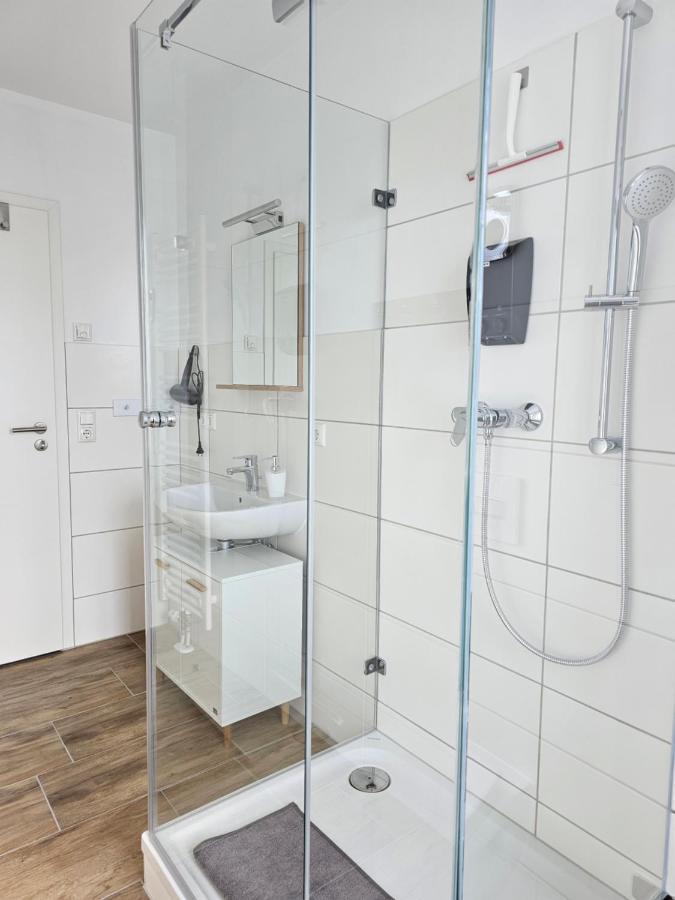 Schoene Grosse Ferienwohnung 79M2 Und 2 Baeder, Zentrumnah, 2Og แอร์ฟวร์ท ภายนอก รูปภาพ